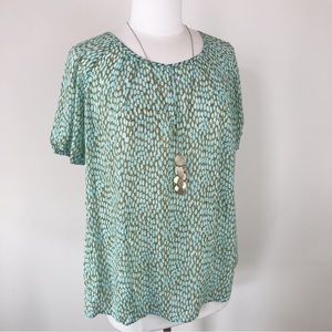 CAbi Size M Pebble Blouse #602 Short Sleeves Green Top